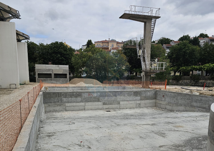 Torres Novas Municipal Swimming Pools